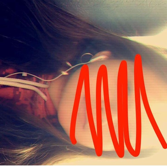 Meet your Posher, Alexis - Picture 1 of 1